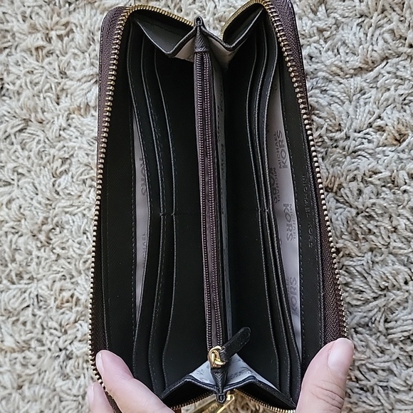 Michael Kors Handbag & Wallet - Picture 13 of 14